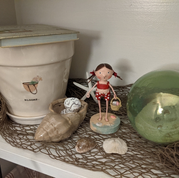 Meet your Posher, Tessie - Picture 4 of 16